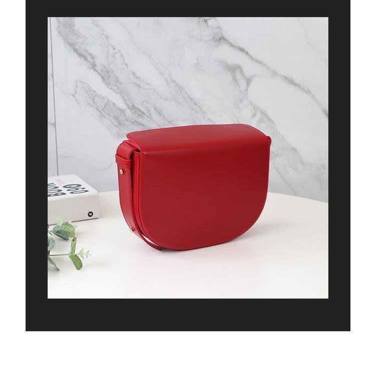 

Confidant Niche Design Red Saddle Bag Women S Wide Shoulder Strap Autumn Small Bag Unique Women S Bag 20*15*7 красный