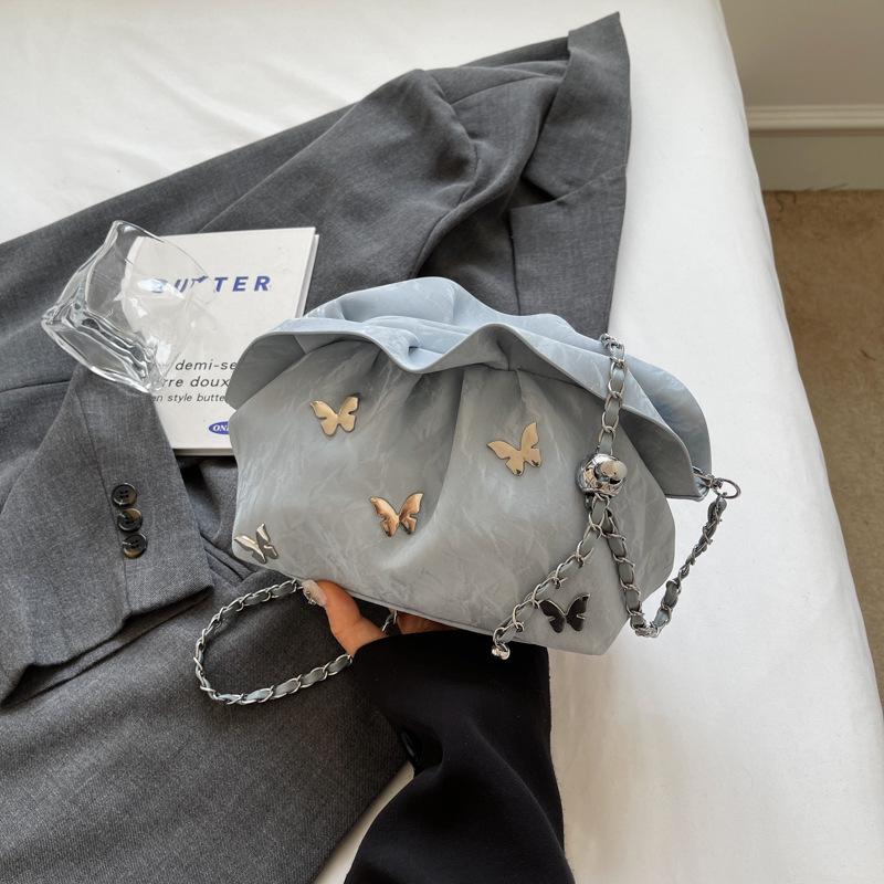 

Летняя супер огненная нишевая плиссированная сумка-облако женская 2025 новая трендовая универсальная сумка-мессенджер на цепочке через плечо, маленькая сумка синий