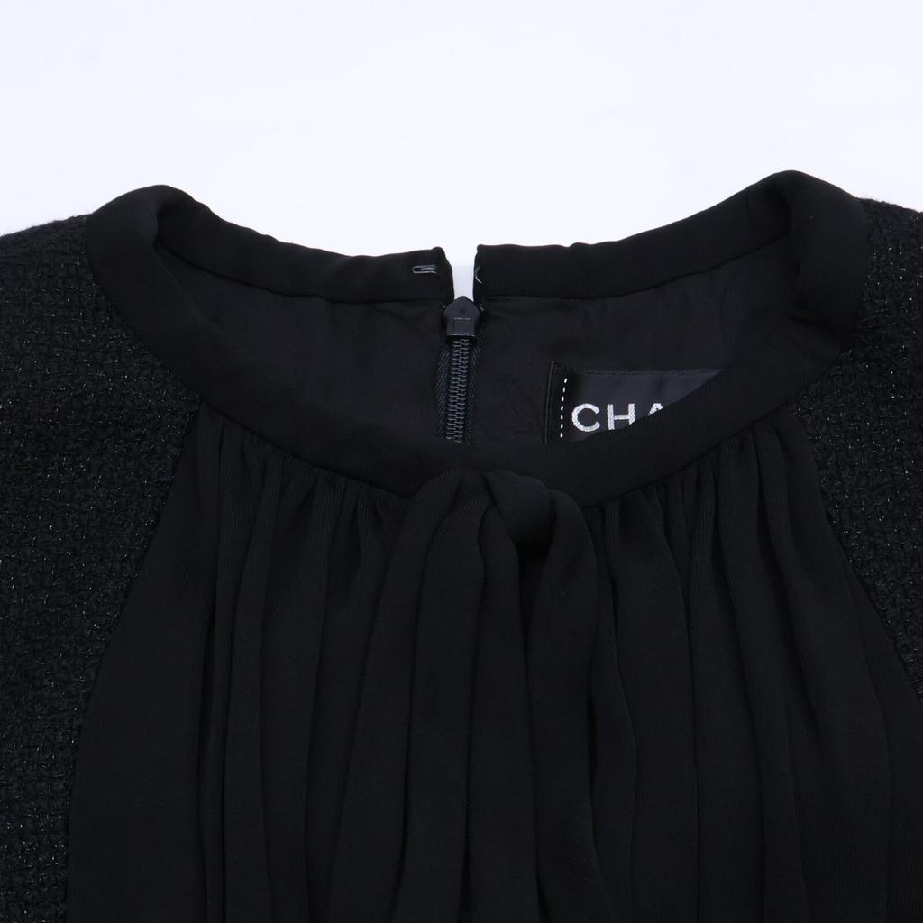 CHANEL [Good Condition] 16B P54617V37240 CC Logos Plate Front Pleated Tweed dress 34 blackUsed