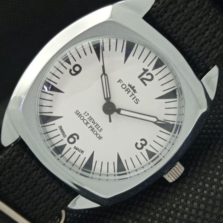

ВОССТАНОВЛЕННЫЕ ШВЕЙЦАРСКИЕ МУЖСКИЕ НАРУЧНЫЕ ЧАСЫ FORTIS WINDING СЕРЕБРЯНЫЙ ЦИФЕРБЛАТ 622b-a416618-2 lot622b-a416618