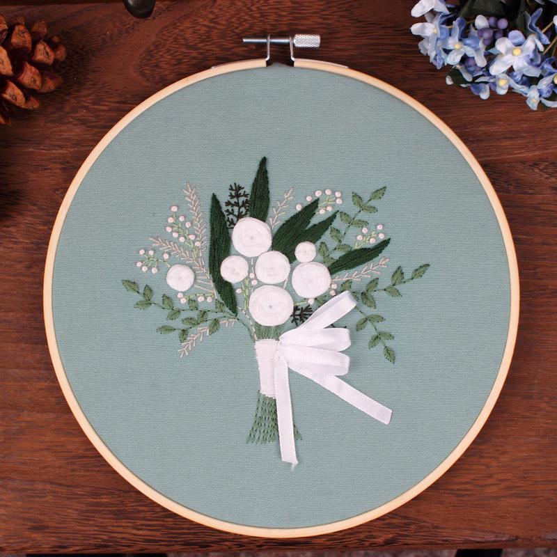 1Pc European Style Floral Aesthetic DIY Embroidery Needle and Thread Bamboo Embroidery Frame English Kit for Embroidery Hobbies Beginners