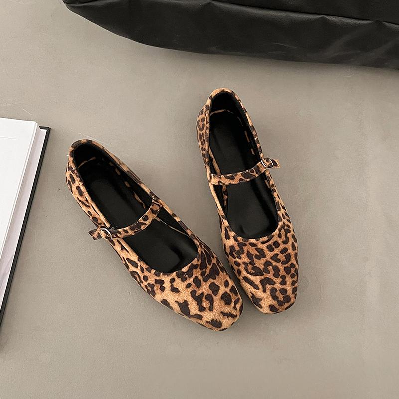 

Дизайнерская винтажная женская обувь Модная металлическая пряжка 2025 Весна Осень Повседневные женские балетки на мягкой подошве 41 коричневый