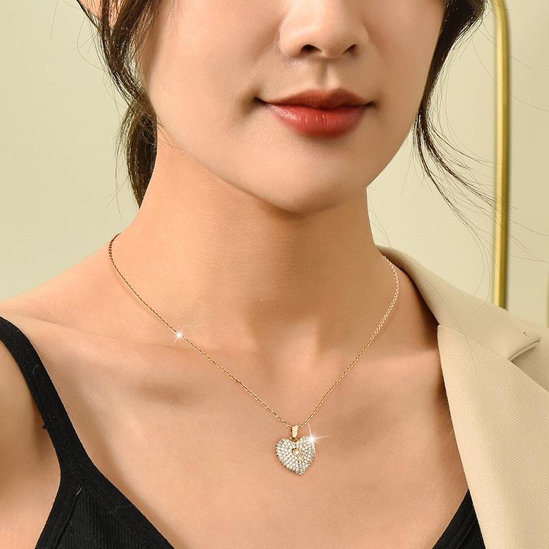 Colier cu pandantiv unisex în formă de inimă: Stil Hip-Hop European și American cu Design Lanț și Lacăt 3D, Deschizabil pentru Personalizare