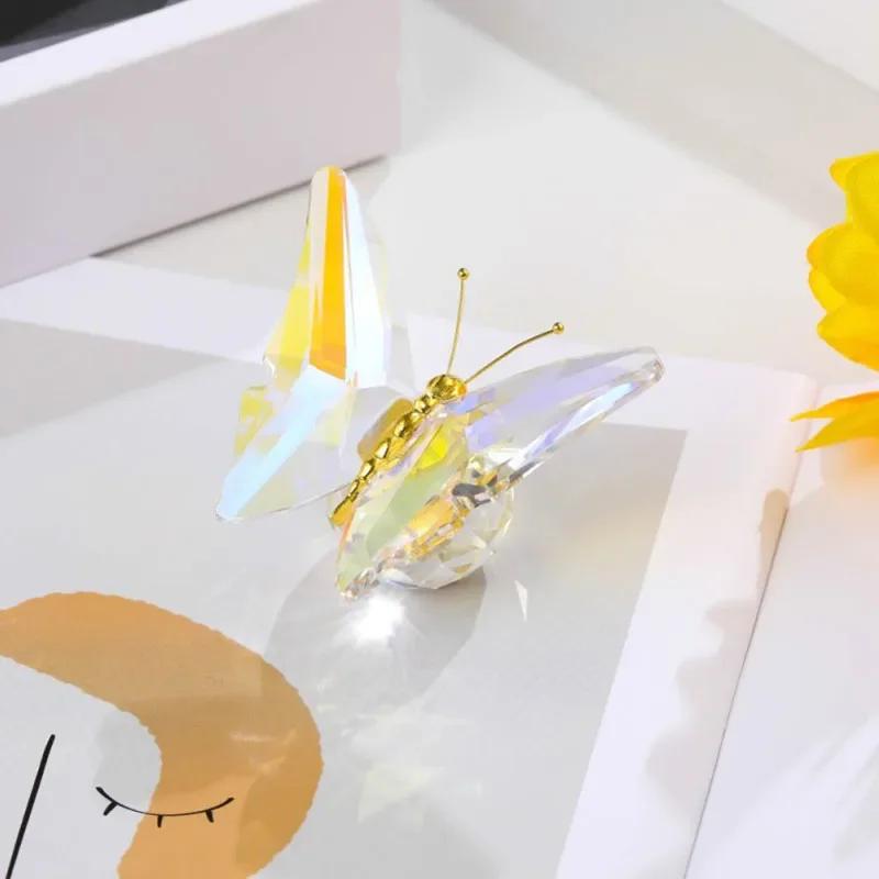 

Transparent Crystal Butterfly Artwork Statue Ornaments Desk Decoration Color Butterfly Crafts Sculpture Room Aesthetic Decor