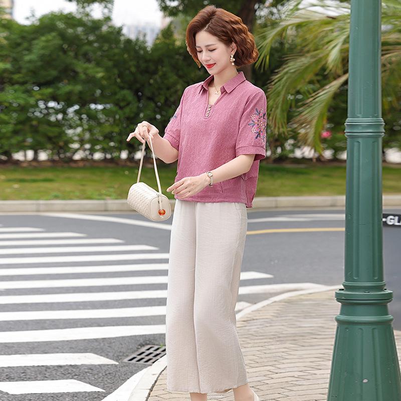 Casual Cotton Linen Short Sleeve T-shirt for Women - Loose, Breathable Summer Top with Lapel for Middle-aged and Elderly.