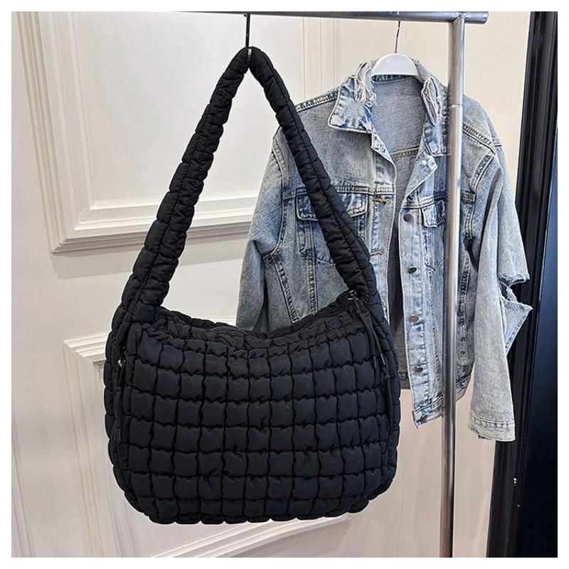 Popular Pleated Cloud Bag Fashionable One-shoulder Portable Dumpling Large Capacity Down Cotton Underarm Female