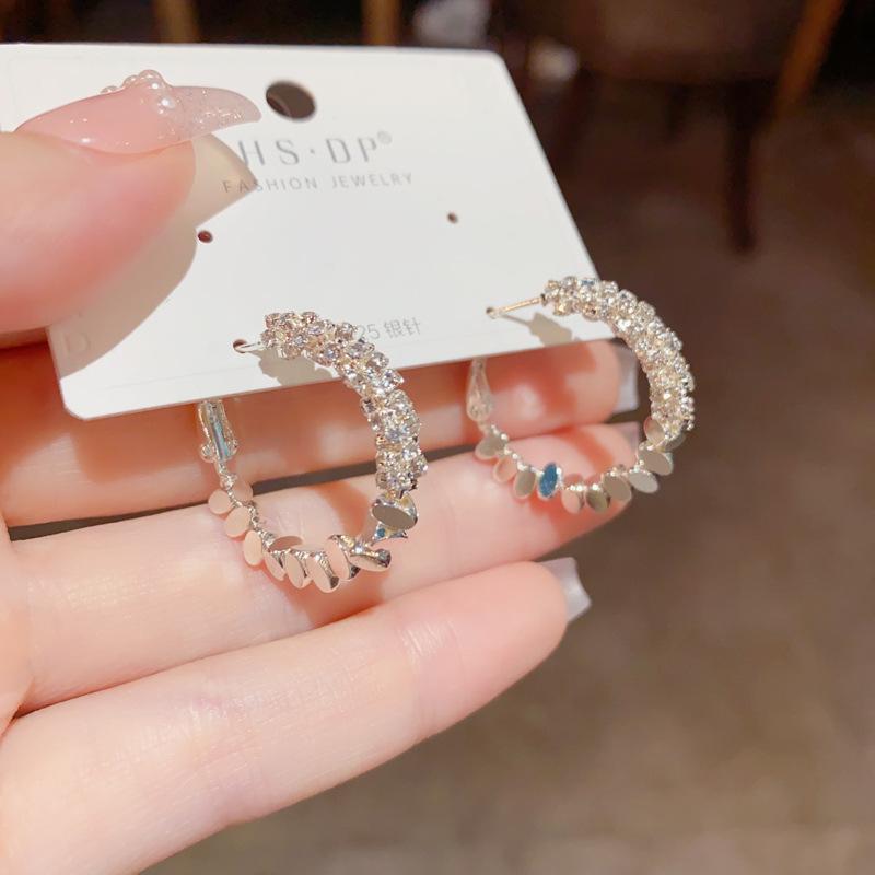 Fashion Design Sense Zircon Broken Silver Hoop Earrings Net Celebrity Personality All-match Cool Style Earrings