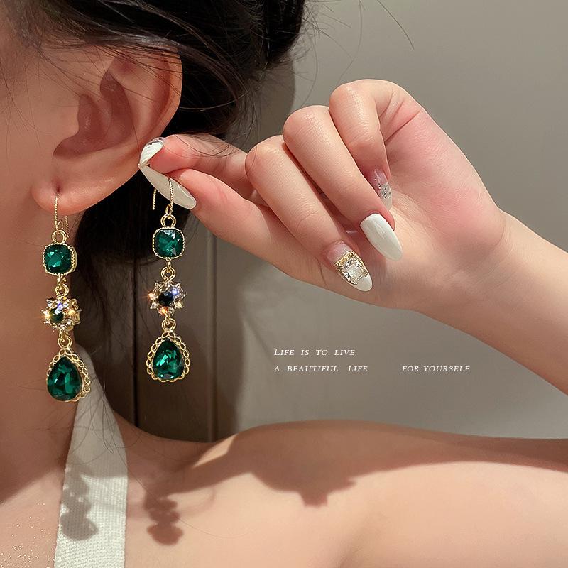 Emerald & Diamond-Inlaid Flower Zircon Water Drop Earrings: Retro, Luxury Ear Hooks for Women