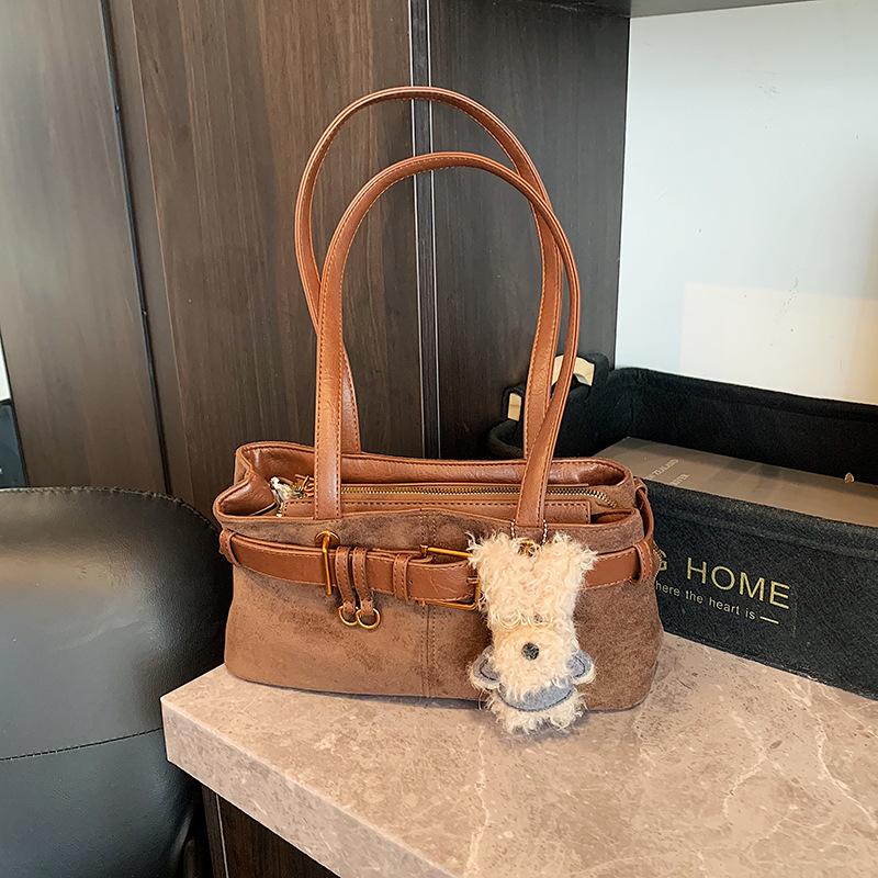 Niche design high-end commuter shoulder bag women's new autumn and winter retro versatile underarm bag