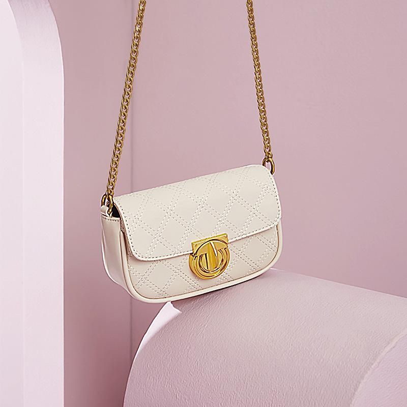 IELGY Urban Style Elegant Diamond-shaped Fresh and Sweet Messenger Chain Bag Women's Mini Classic