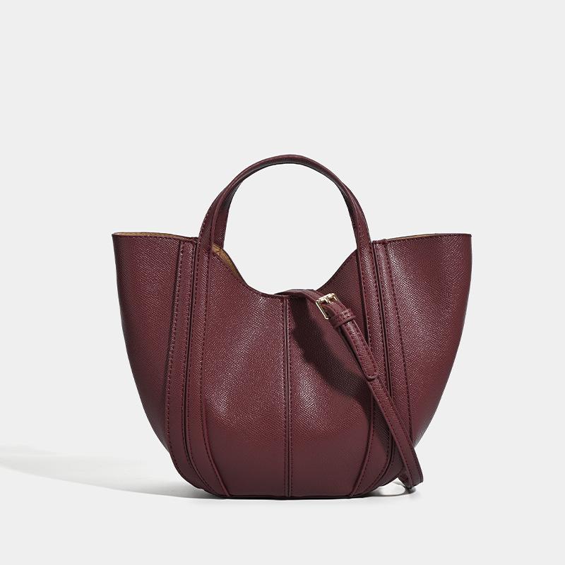 

Small-scale Design Cross-body Handbag Luxurious Casual Baskets, Laid-back Watering Can Bag кавовий