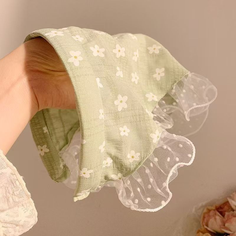 Fashionable Ladies' Triangular Scarf Headband French Retro Plaid Sweet And Cute Headscarf