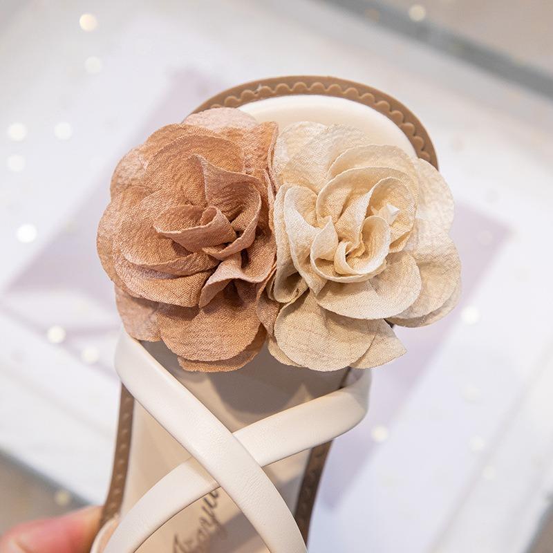 New summer Korean floral princess sandals, versatile beach shoes for girls