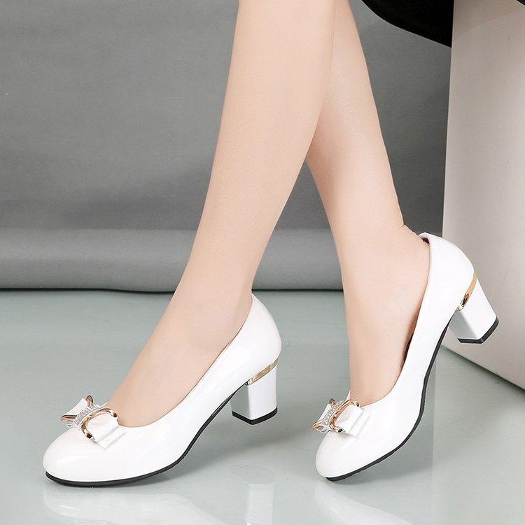 Coarse Heel Women's Single Shoes Versatile Set Feet Middle Heel Women's Leather Shoes Professional Work Shoes Four Seasons Single Shoes