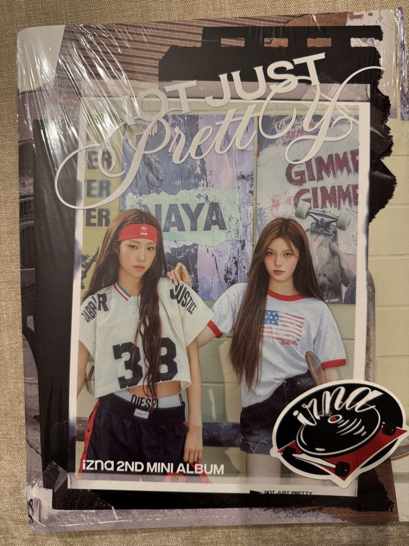 

[USED] izna 2nd Mini Album Not Just Pretty