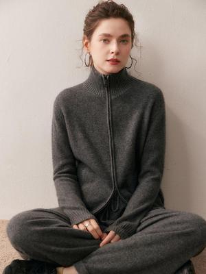 Cardigan da donna in cashmere a doppio strato con collo alto, cerniere e tasche, collezione autunno/inverno 2025
