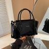 Premium Sense Large Capacity Tote Bag Fashion Hand Bag Retro Shoulder Bag Texture Messenger Women's Bag