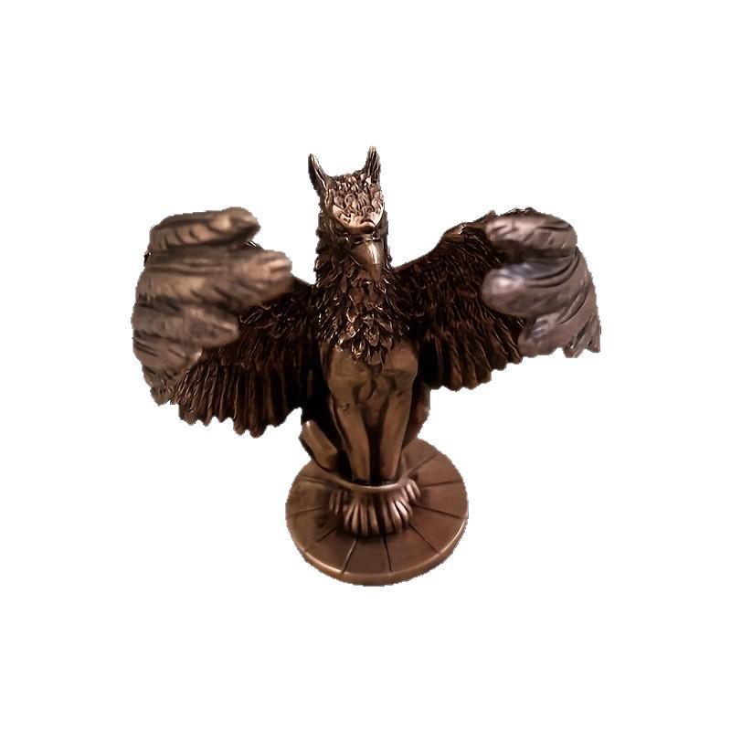 Cross-Border Creative Eagle and Hawk Divine Ornament for Home or Office Decor