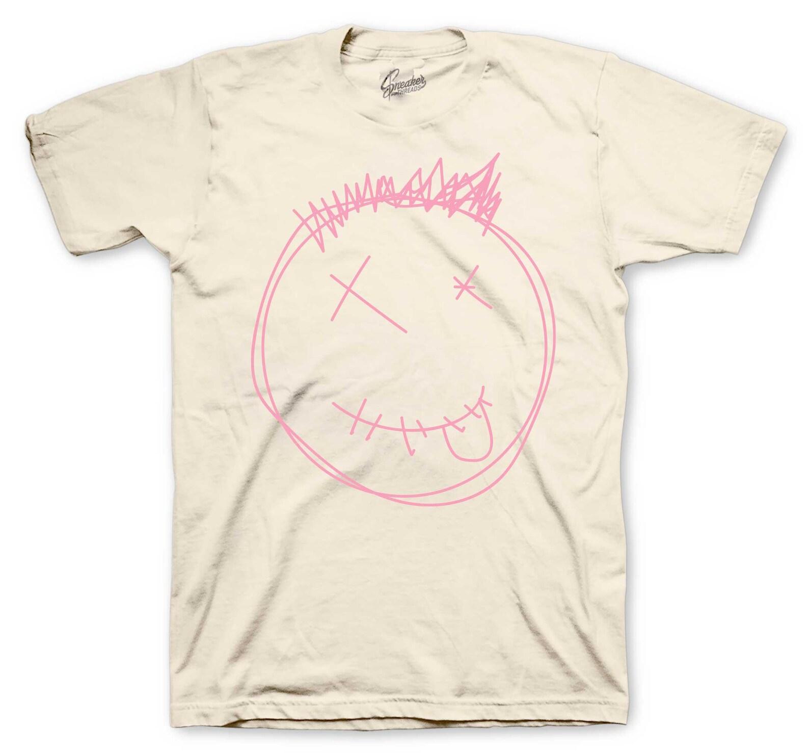 T-Shirt to Match Retro 1 Shy Pink Travis Lows - Smiley Sneaker tee L