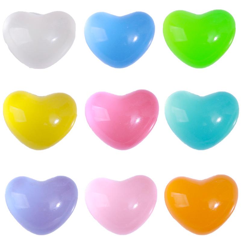 Kreskówkowa Seria Świecących Serc: Urocze etui na telefon z kremowym klejem, nakrycia głowy, biżuteria, akcesoria żywiczne DIY, materiały ręcznie robione