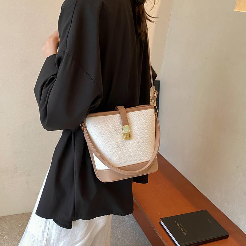 Casual Bucket Bag for Women New Summer Fashion One-shoulder Crossbody Bag Textured Ladies Handbag