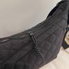 Large Capacity Commuter Shoulder Bag Women's Rhombic Lightweight Crossbody Bag