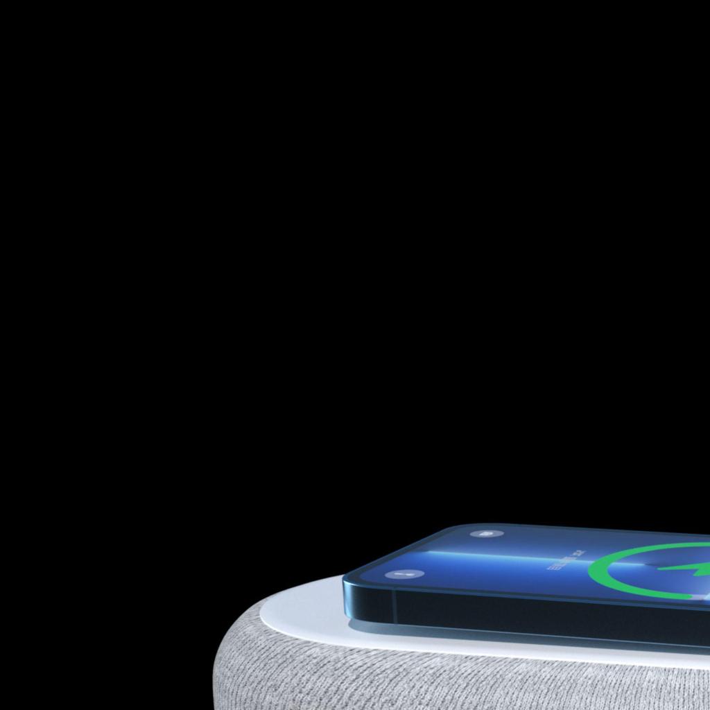 4-in-1 Fast Wireless Charger with Alarm Clock and Temperature Display (15W)