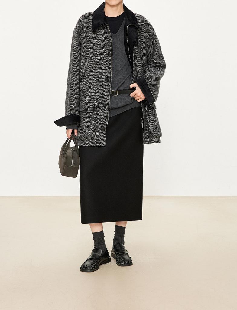 Skin-Friendly High-Waist Wool Midi Skirt with Slit - Minimalist Mid-Length Design