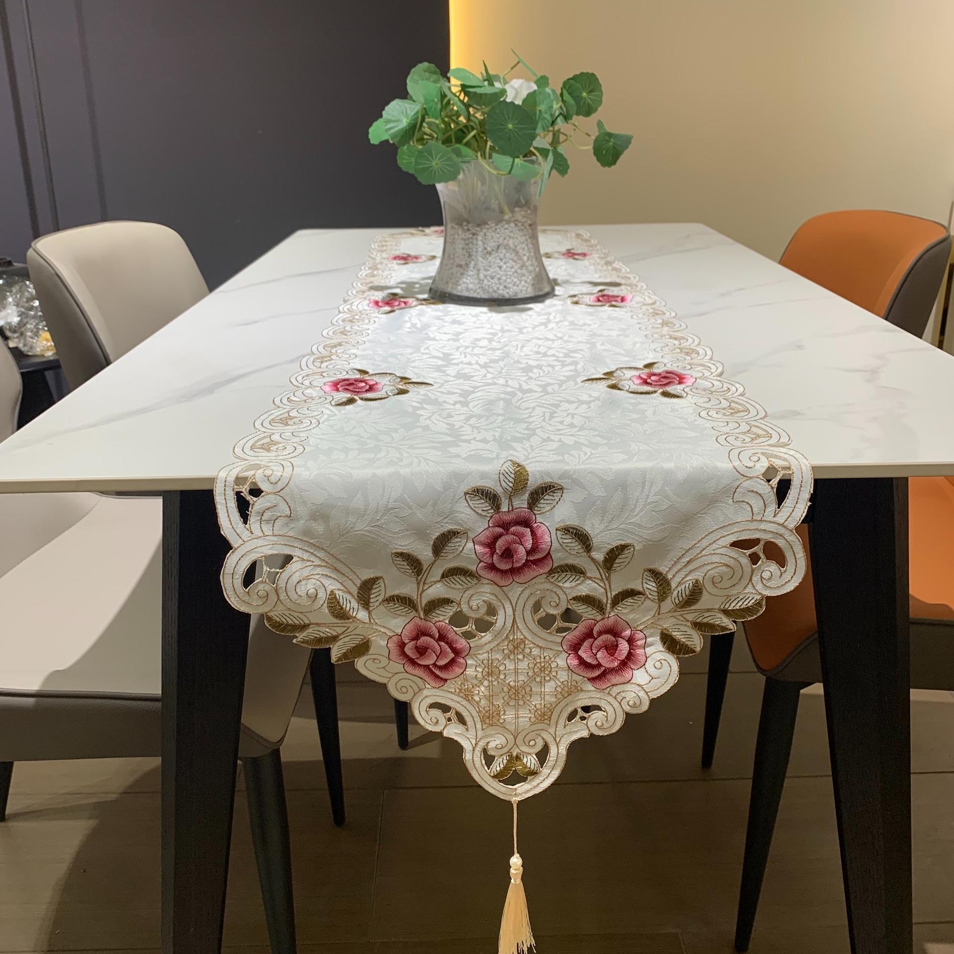 

Европейский Вышитый Настольный Флаг Цветочный Ажурный Полиэстер Домашняя Скатерть для Кофейного Столика Настольный Флаг 40*120