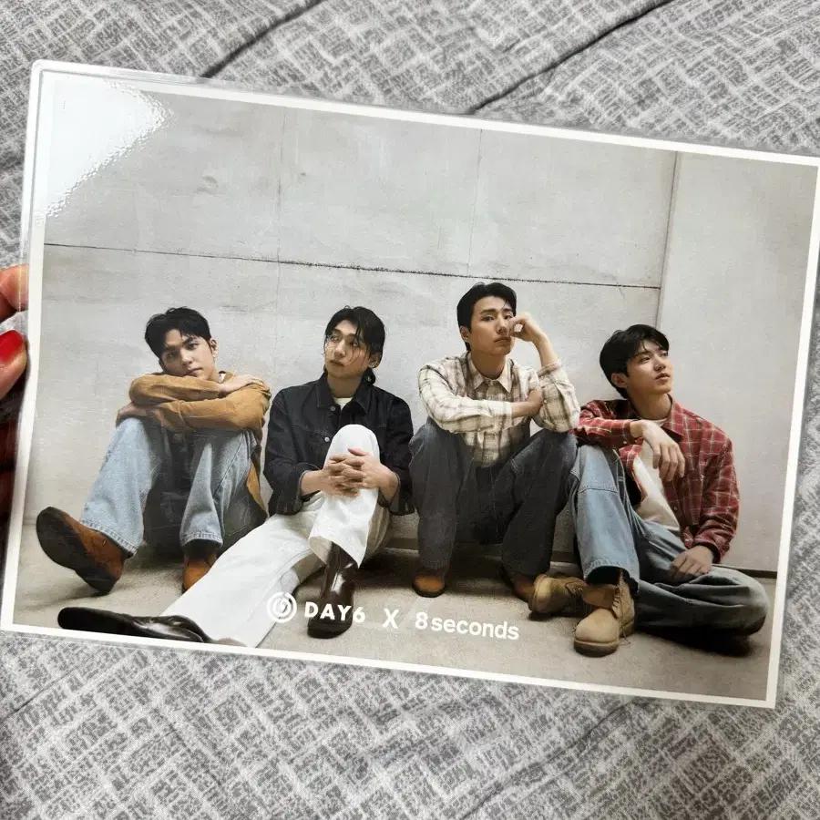 Selling DAY6 autographs.