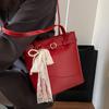 New Product Wholesale Fashion High Sense Korean Version Temperament Portable Bucket Bag Versatile Commuter Spice Girl Style Messenger Bag
