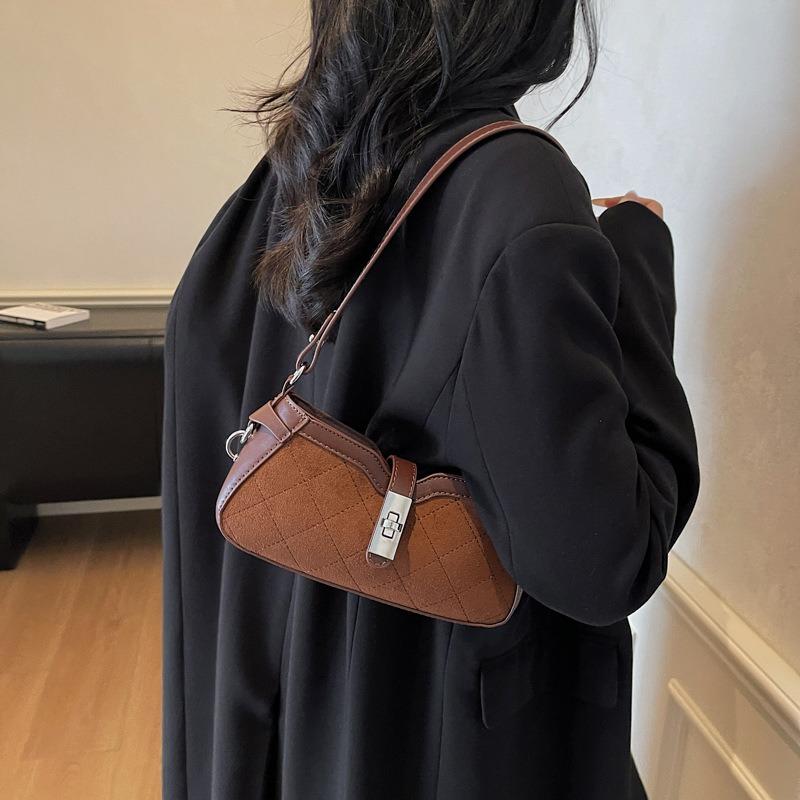 Niche Bag Women's Autumn and Winter New Matte Retro Messenger Bag High-end Single Shoulder Armpit Bag