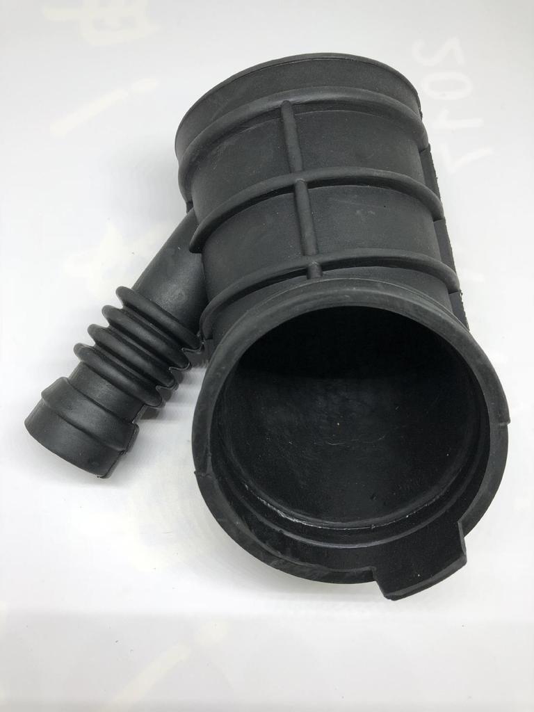 BMW E46/E39/E38/E36 Air Filter Intake Pipe with Dust Cover, Part No. 13541435627.
