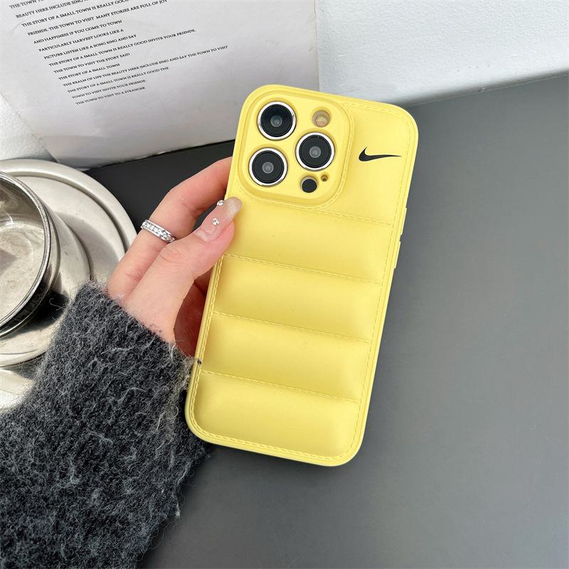 Stylový zavěšovací obal pro Apple 14Pro Max, iPhone 15, 13/12/11 tekutý obal s ochranou proti pádu.