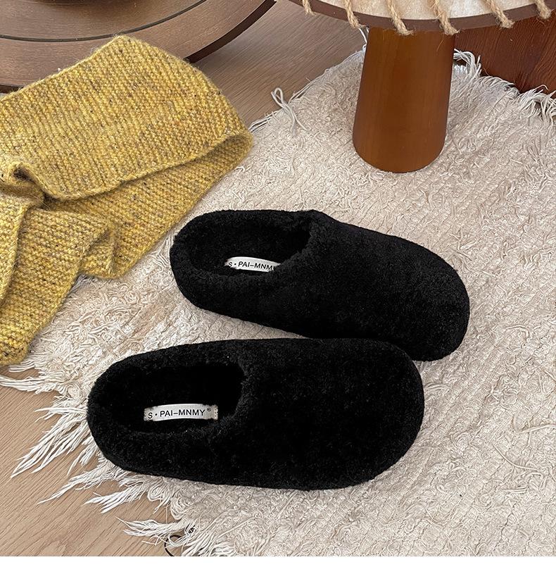 

Fashion beige Internet celebrity super fire thick bottom fluffy slippers women 2025 new autumn and winter wear soft bottom cotton slippers 35 чёрный