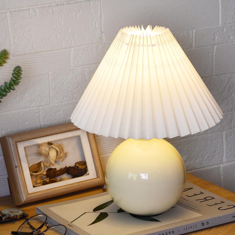 Retro Ceramic Pleated Table Lamp - Mid-Century Style for Bedroom or Wedding Decor