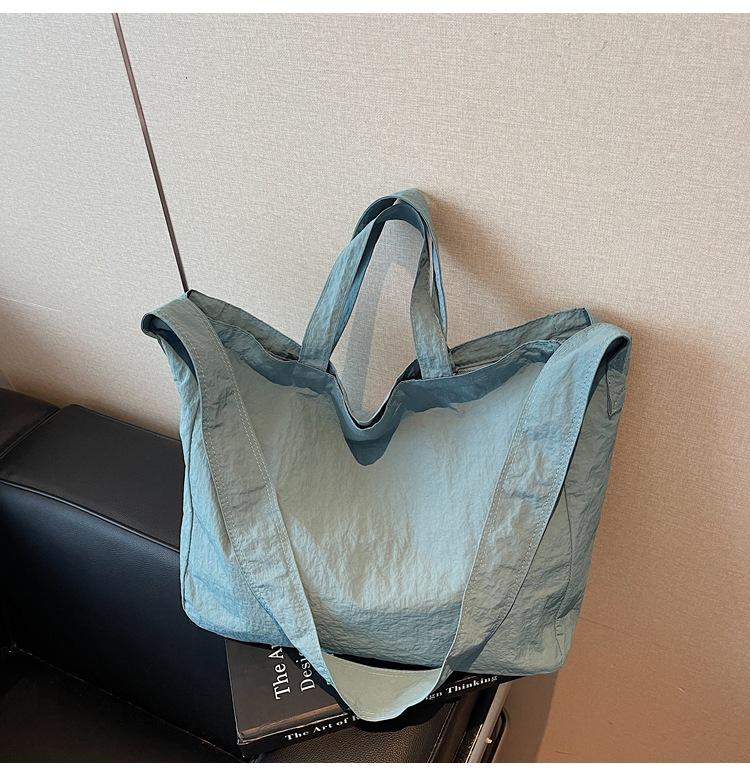 Premium sense large capacity new fashion shoulder bag versatile commuter oblique span bag women