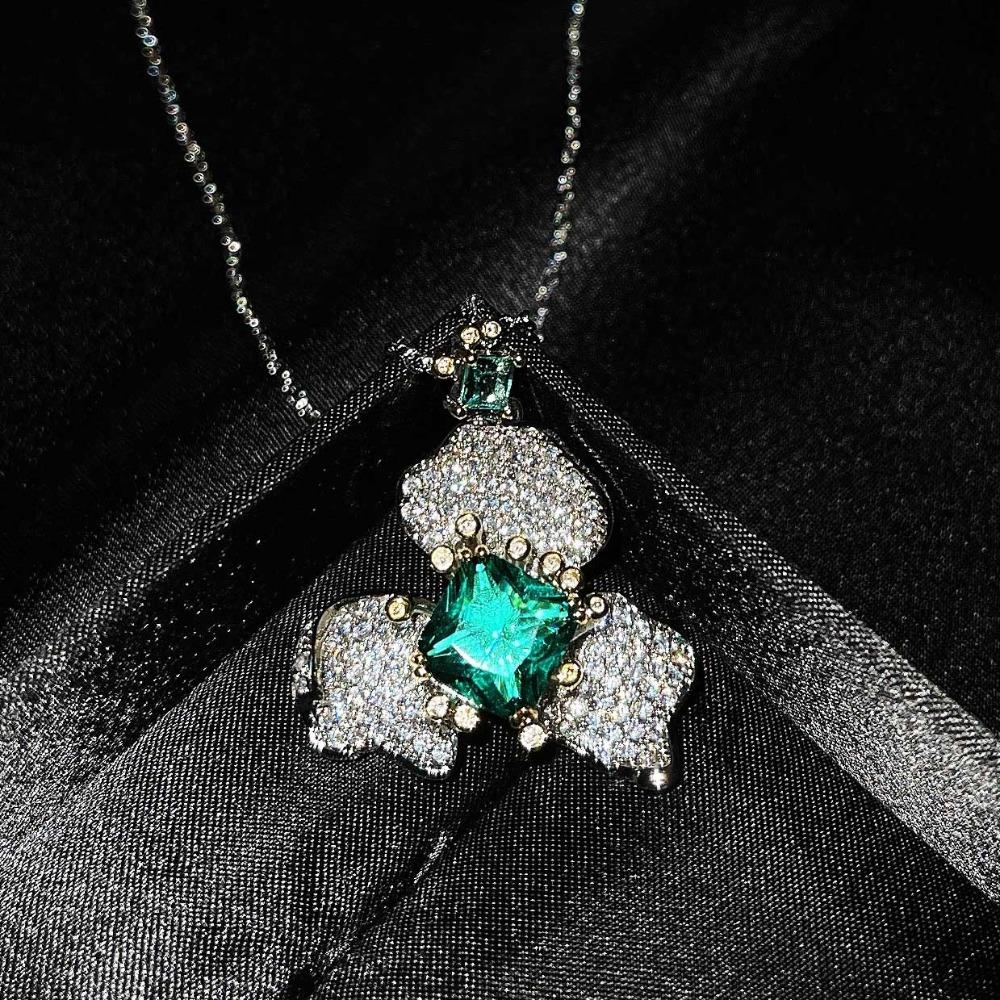 Women Jewelry Set Green Emerald Imitation Flower Earrings Elegant Necklace Ring Sophisticated Fashion Accessories