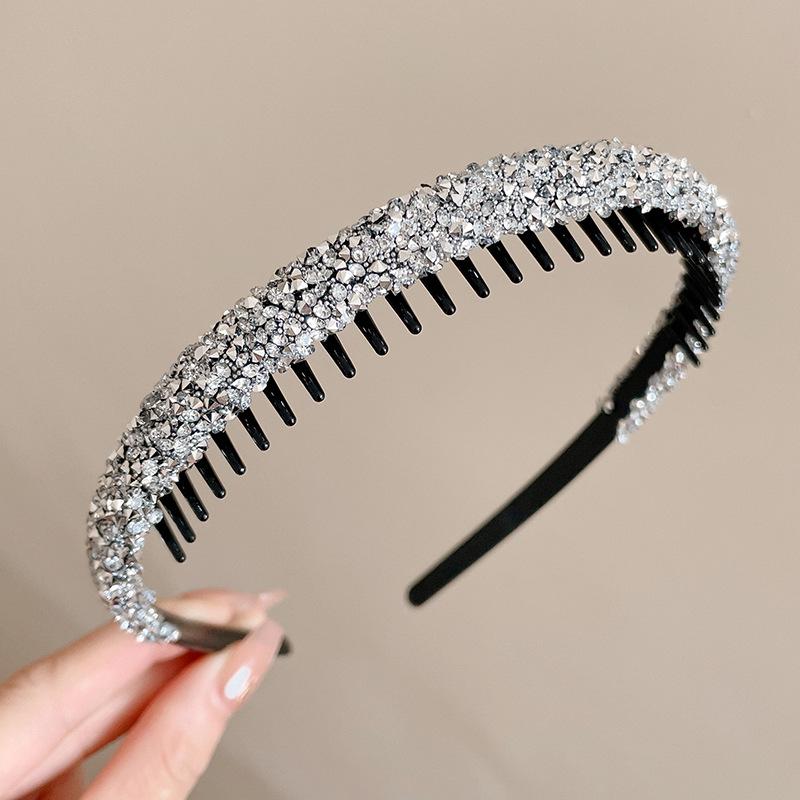 Bentiță elegantă de catifea cu strasuri, cu dinți, antiderapantă și elastic de păr pentru femei