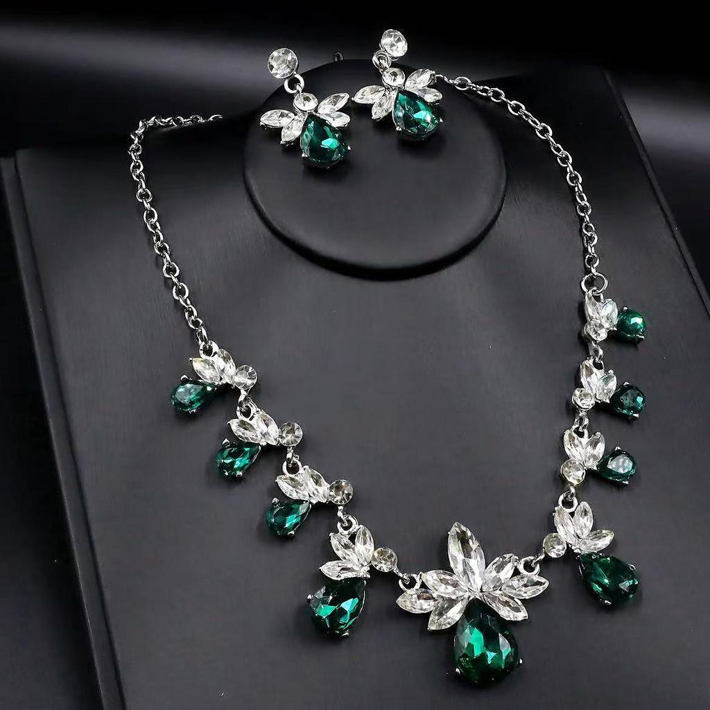 Emerald Green Geometric Necklace & Earring Set with Temperament Ear Hooks and Trendy Clavicle Chain.