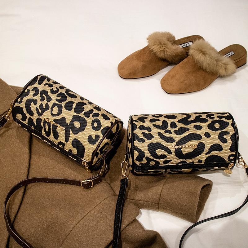 Women's Printed Cylinder Bag Winter New Product Personalized Oblique Span Shoulder Mobile Phone Change Bag