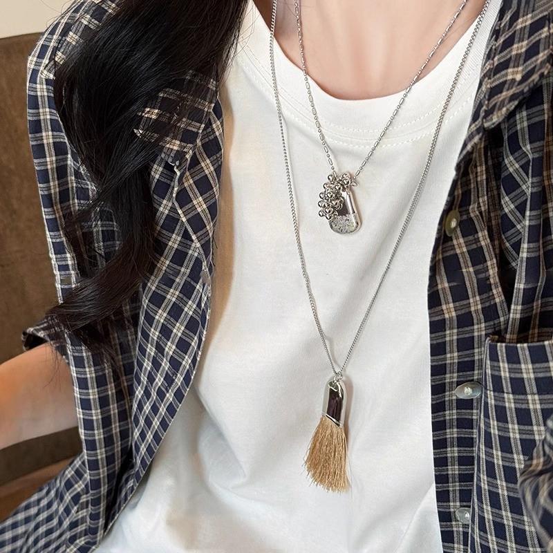Hot Sale Fashion Brush Tassel Pendant Long Neck Chain Unique Design 3 Colors Necklaces For Women Casual Jewelry Gift