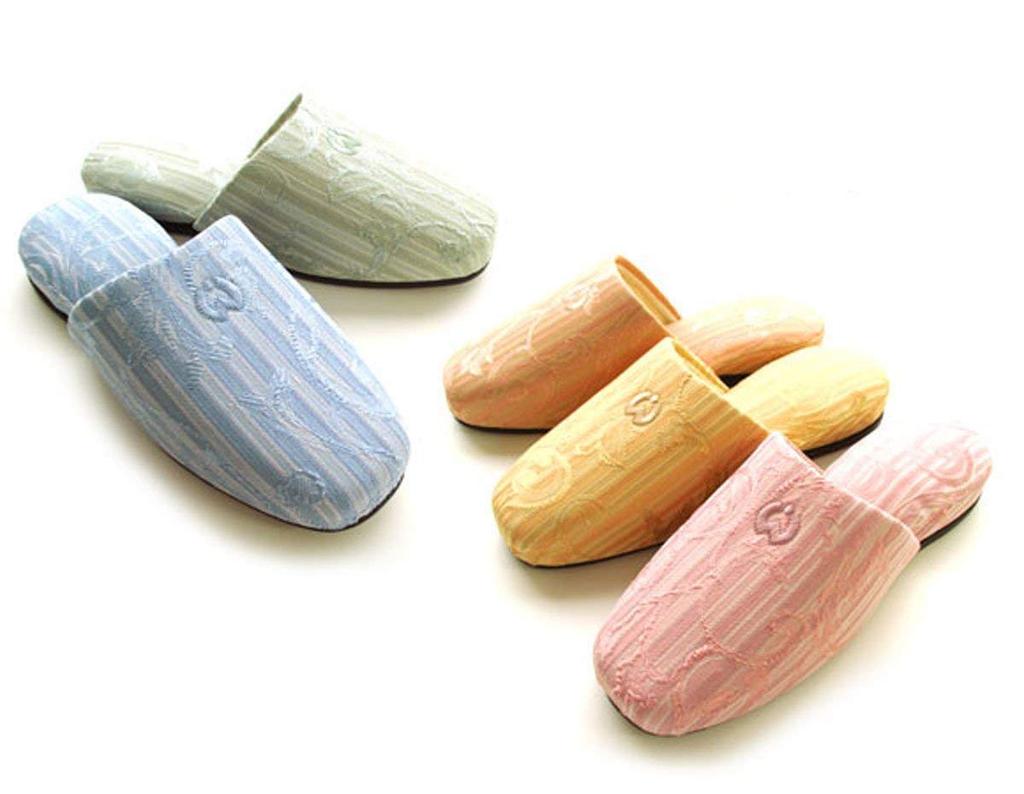 This authentic Mirashon Gelata slippers is inspected before This basic set is perfect for business or for unexpected guests at home or in a model