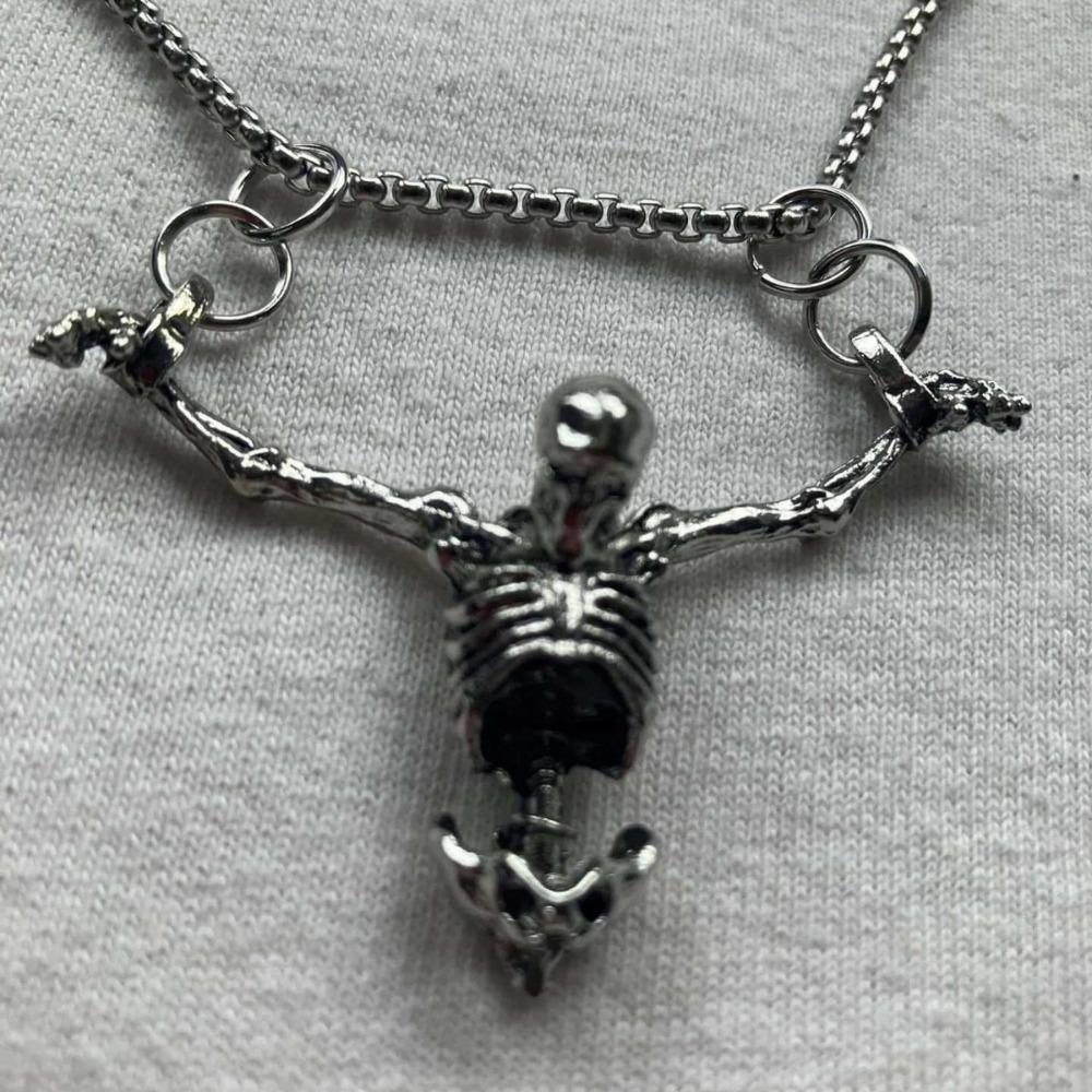 Gothic Weird Sliver Color Hanging Skeleton Corss Pendant Necklace for Women Men Halloween Scary Collar Chain Jewelry Accessories