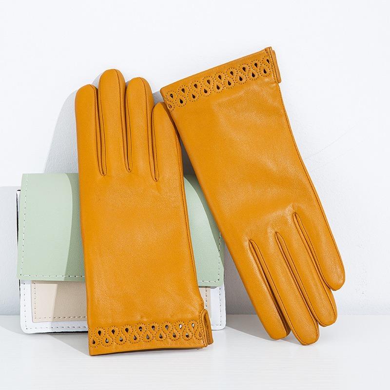 Ladies Sheepskin Gloves Classic Solid Color Versatile Leather Spring Velvet Lining Cycling Driving Gloves Autumn