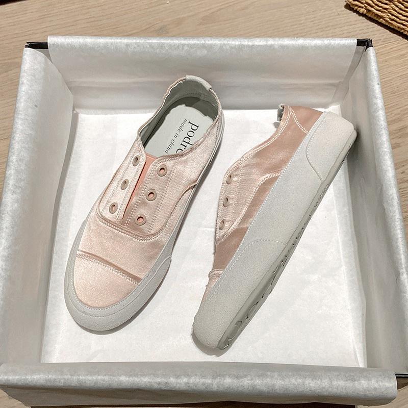 Niche satin little white shoes for women wear one pedal, new flat-bottomed casual and comfortable flat shoes