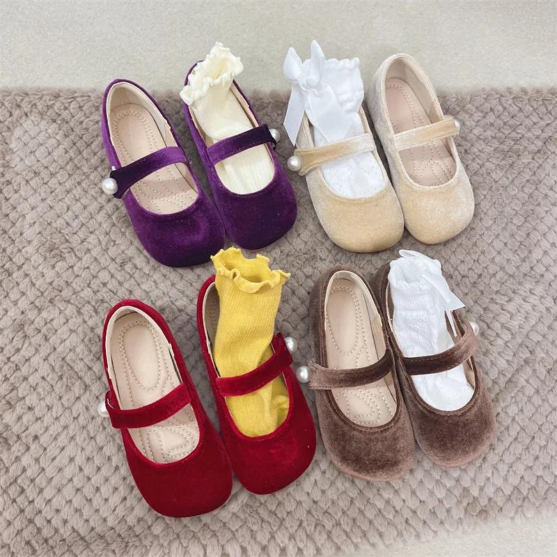 2024 Autumn/Winter Sweet Girls Soft Soled Foreign style Princess Shoes Vintage velvet little girls with velvet single shoes
