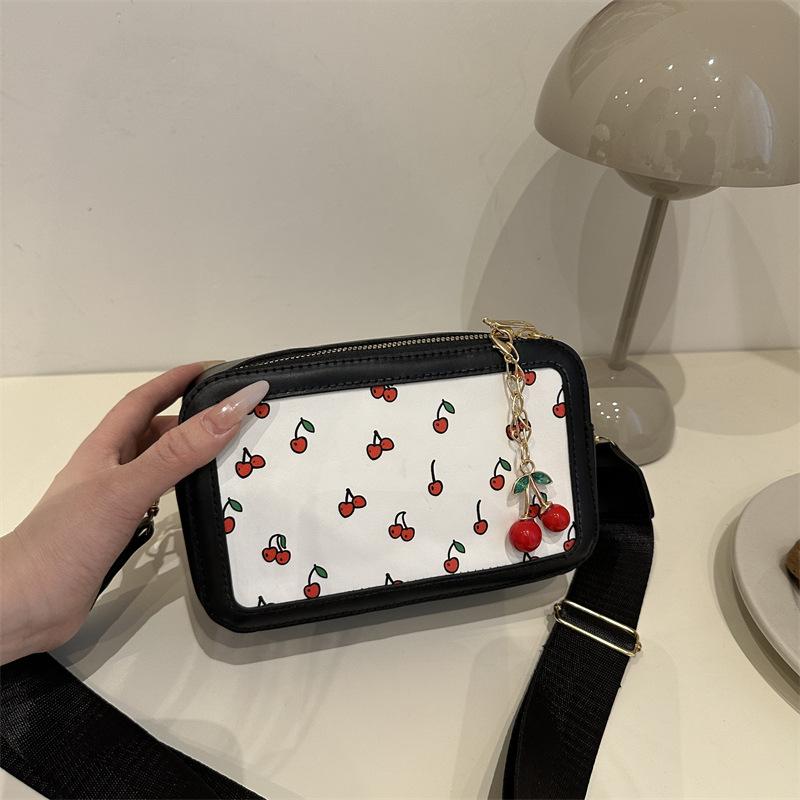 

Cute and fresh Internet celebrity fashion small square bag women s casual strawberry summer new Korean version of personality high sense messenger bag no pendant чёрный