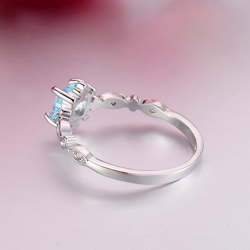 Hot Sales Source European and American Ring Ring Women Diamond Blue Crystal Square Ring