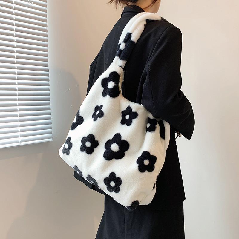 Cute Flower Plush Bucket Bag Small Fresh Shoulder Underarm Bag